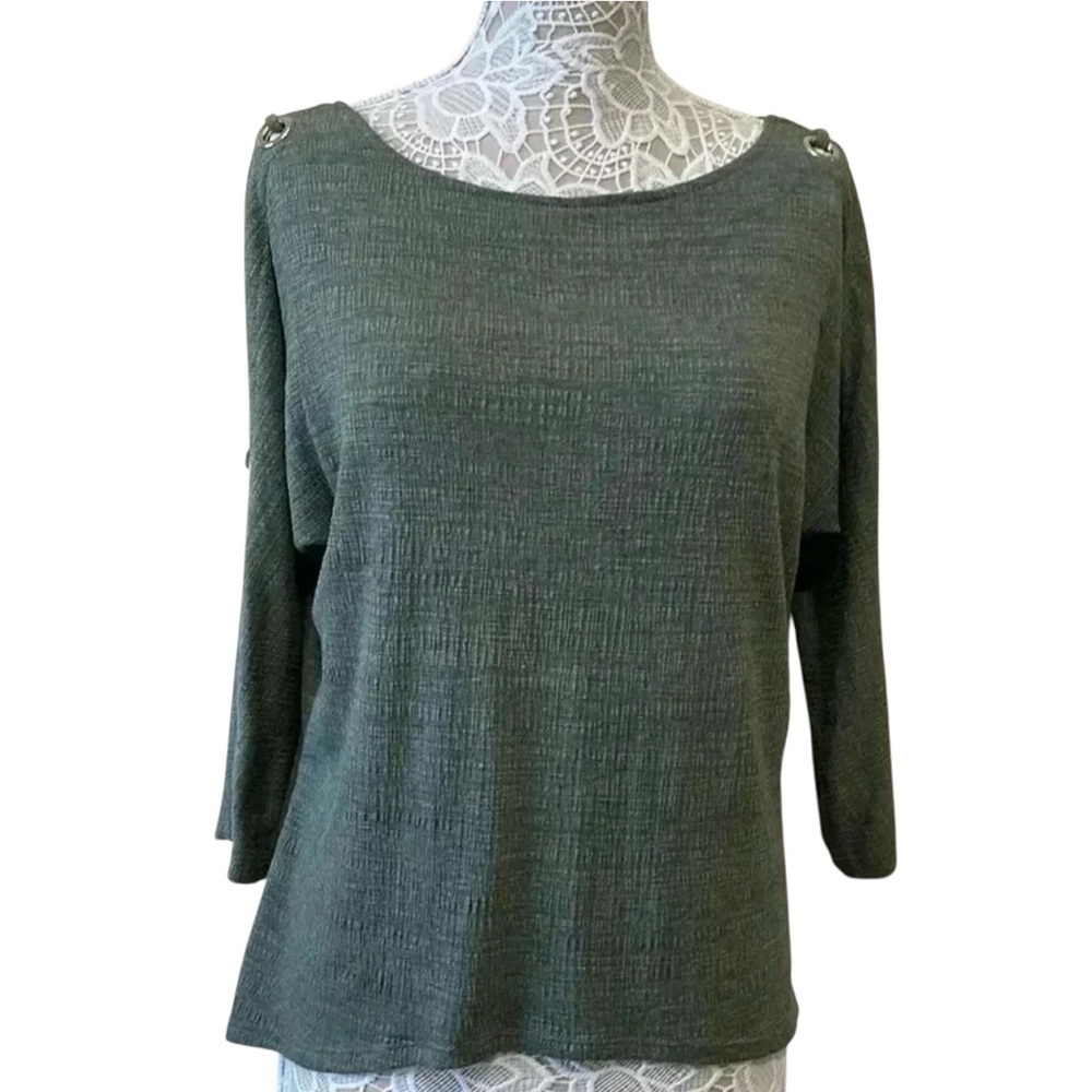 2/15 Cute green top